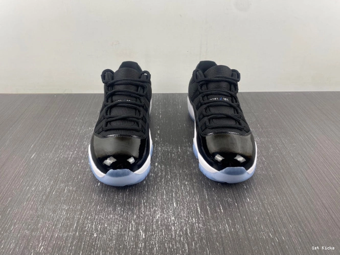 Jam FV5104-004 Space Low 11 Air Jordan 0703